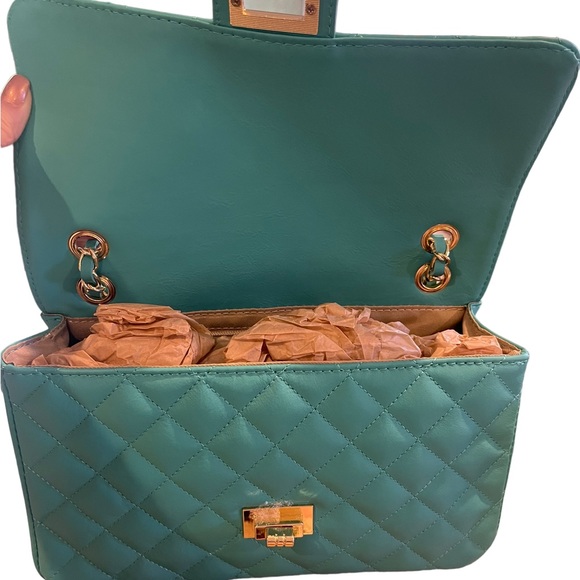 Roberta Rossi Quilted Leather Chain bag. - Picture 5 of 6